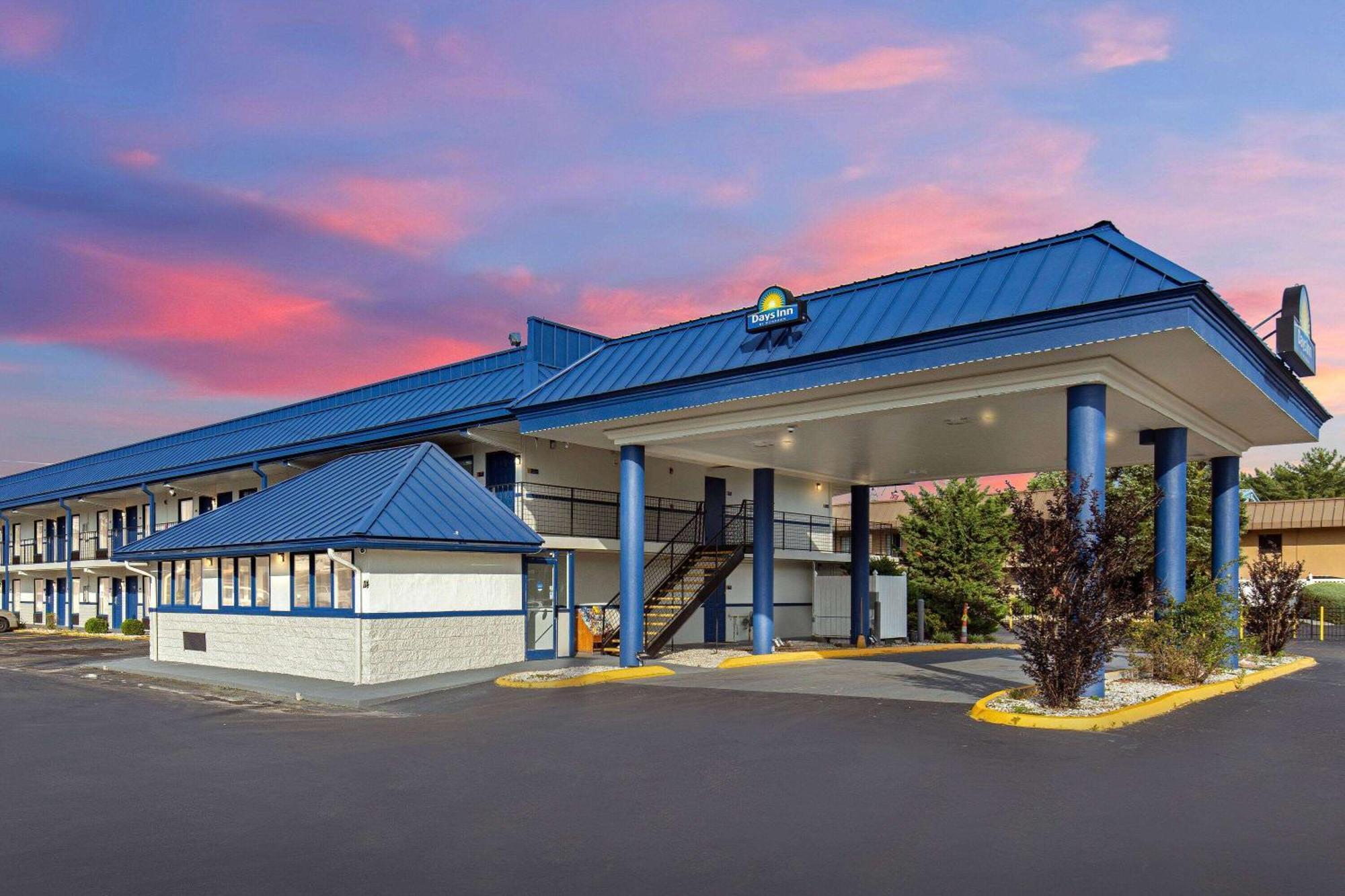 Days Inn By Wyndham Knoxville North Powell Eksteriør bilde