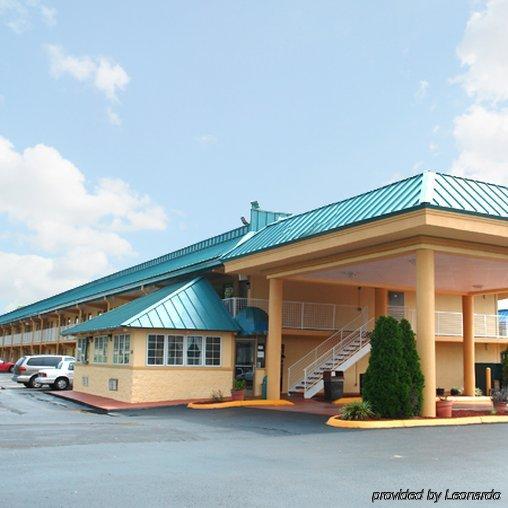 Days Inn By Wyndham Knoxville North Powell Eksteriør bilde