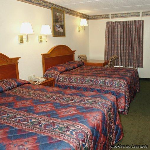 Days Inn By Wyndham Knoxville North Powell Rom bilde