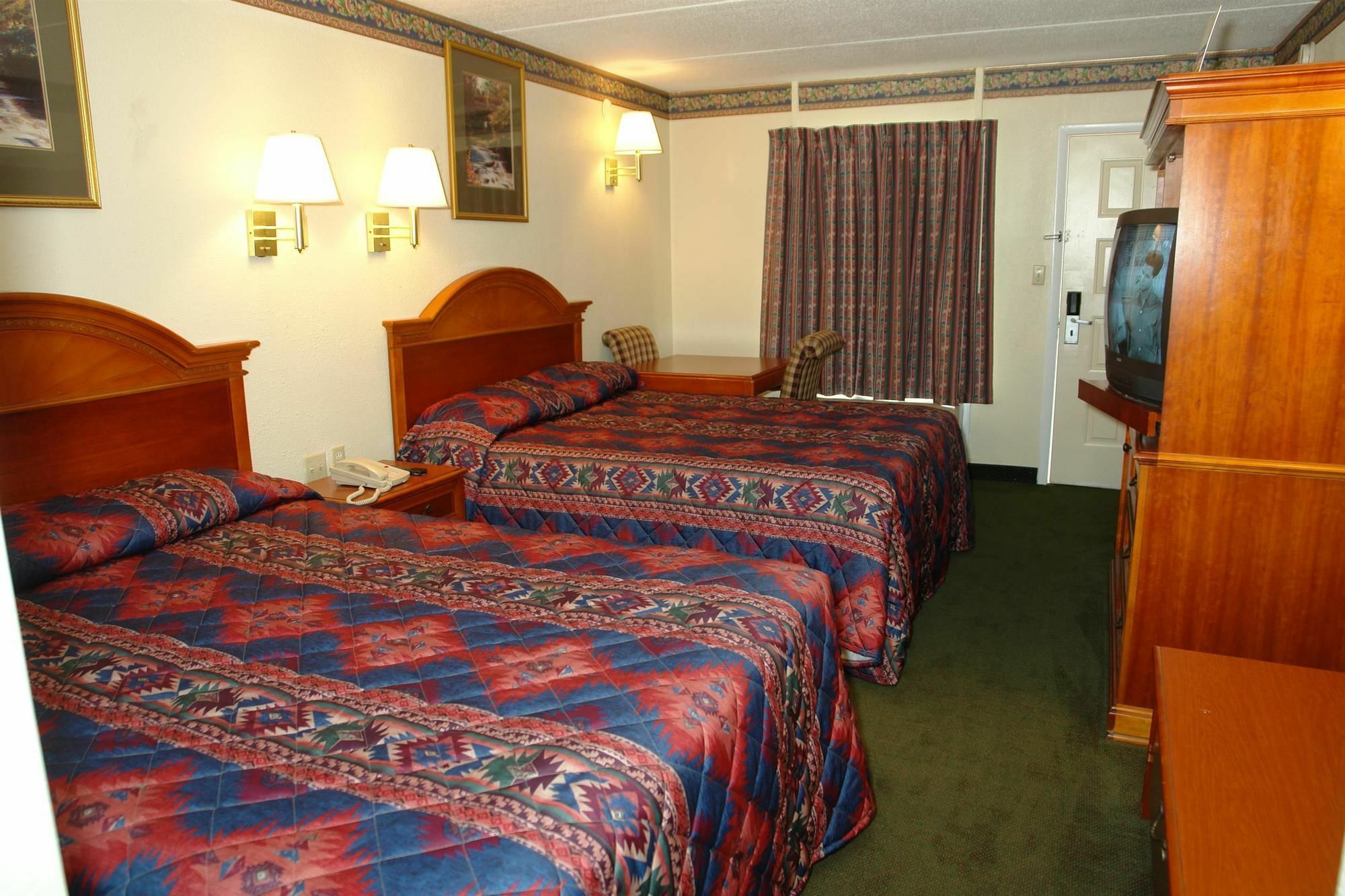 Days Inn By Wyndham Knoxville North Powell Eksteriør bilde