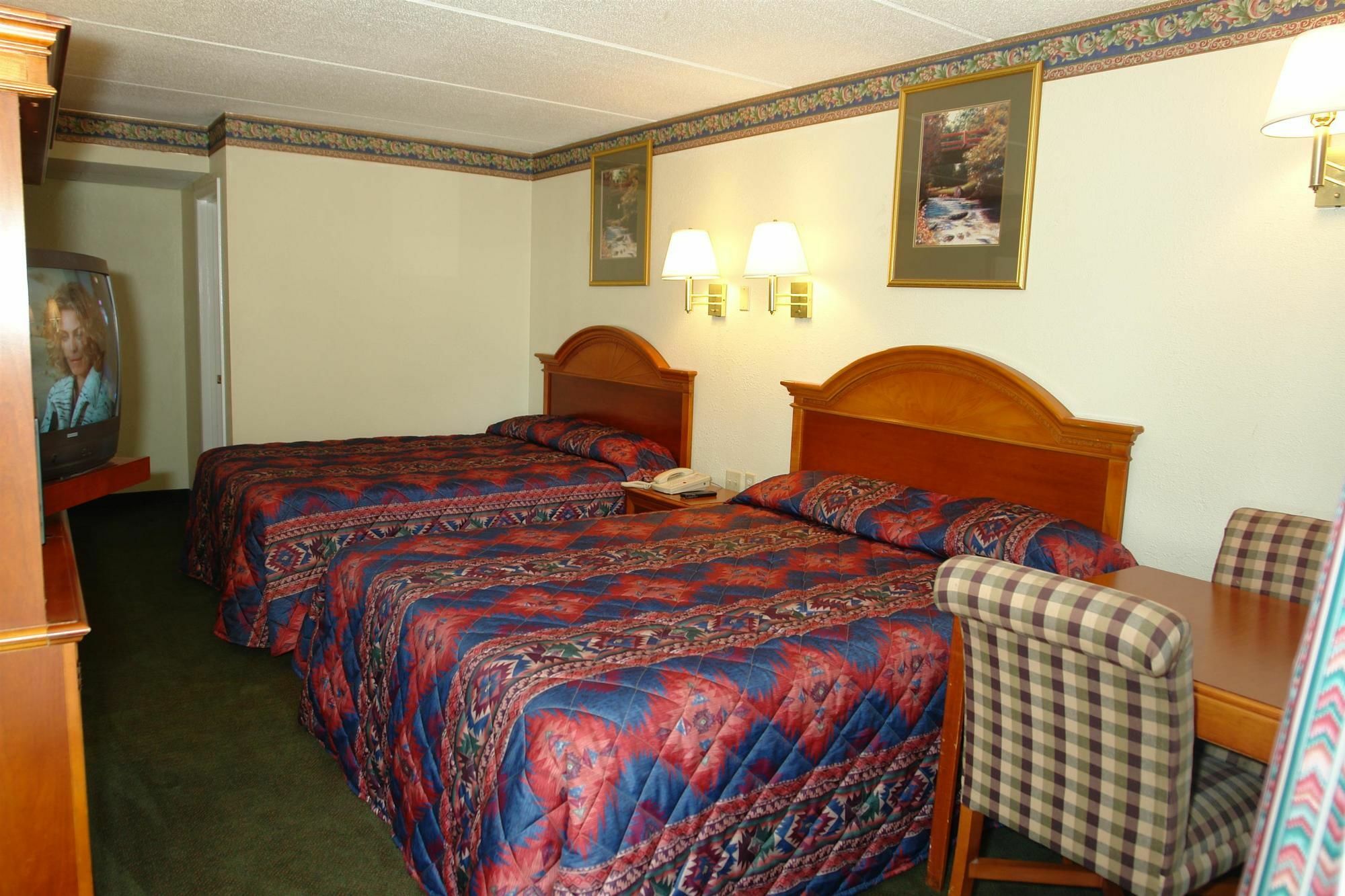 Days Inn By Wyndham Knoxville North Powell Eksteriør bilde